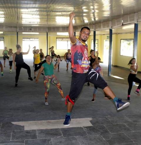 Em Óbidos aulas de danças tem ajudado muitas pessoas a saírem do sedentarismo.
